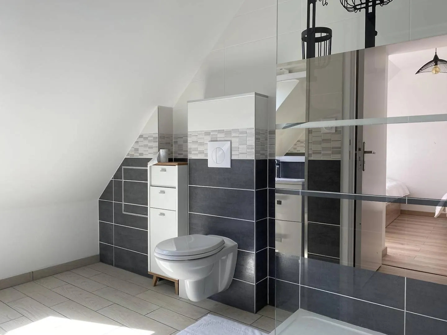 303 - Appartement 3 Pieces Tres Lumineux En Plein Coeur De Frehel 0*,  France
