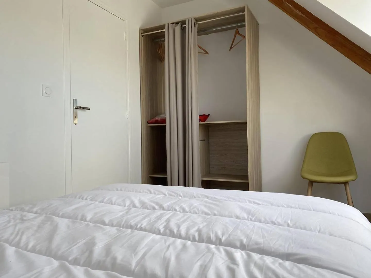 303 - Appartement 3 Pieces Tres Lumineux En Plein Coeur De Frehel 0*,